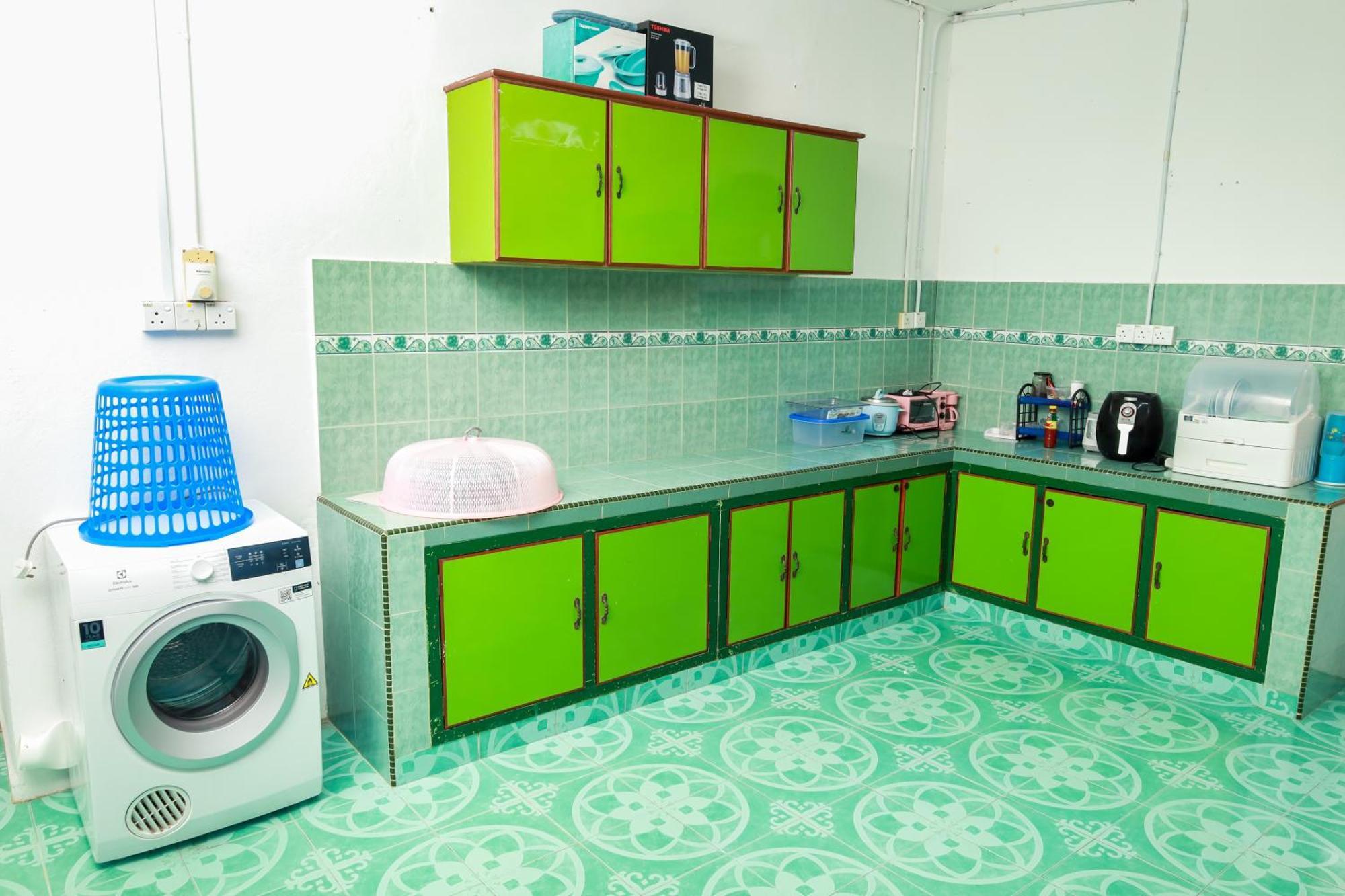 D'Bali Homestay - Private Swimming Pool, Netflix, Internet Wifi ,Cuckoo, Internet Wifi , Dryer, Washing Machine, Aircond Setiap Bilik & Ruang Tamu Пасир Путех Экстерьер фото